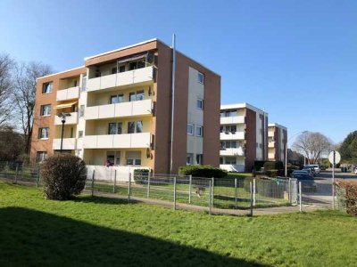 Helle, gepflegte 3-Zimmer-Wohnung mit Balkon in Übach-Palenberg - von Privat