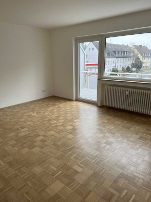 Modernisierte 2- Zi. Wohnung in Bredeney, mit Südbalkon