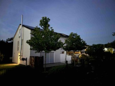 ***Provisionsfrei*** Juwel in ruhiger Feldrandlage mit gehobener Innenausstattung in Jugenheim