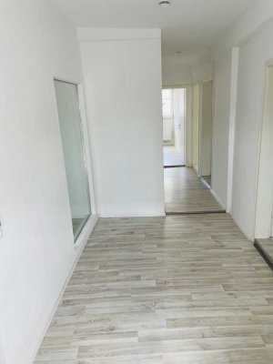 Charmante 2-Zimmer-Wohnung mit großer Dachterrasse und Blick auf den Schimmelturm in Lauingen