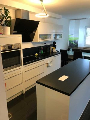 Attraktive und sanierte 2,5-Zimmer-Wohnung mit Balkon und Einbauküche in Lünen