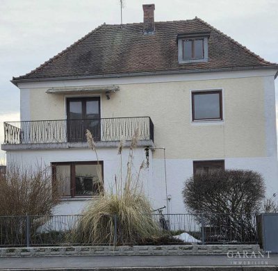 Raum für Ideen: Großzügiges Grundstück mit Altbau-Charme in Straubing