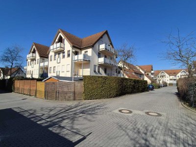 Exklusive, modernisierte 4-Raum-Wohnung mit geh. Innenausstattung mit Balkon und EBK in Leegebruch
