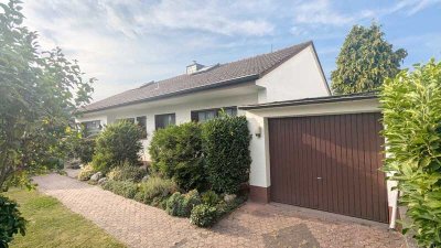 Alles auf einer Ebene! Freistehender Bungalow in Lülsdorf
