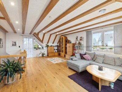 Modernisiertes Zweifamilienhaus mit hochwertiger Ausstattung und Garten in Langfurth