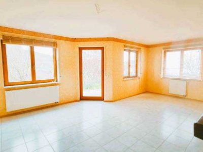 Ruhige, helle  1,5-Zimmer Wohnung mit großer Terrasse und Fernblick