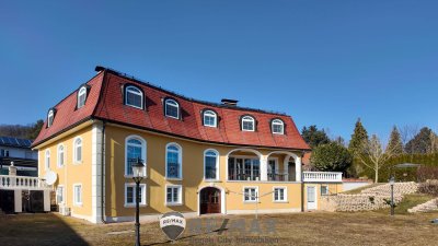 "Exklusiver Besitz mit unverbaubarer Aussicht!"