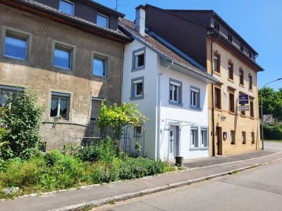 Fix & Flip oder günstiges Eigenheim - kleines Haus in Wehr