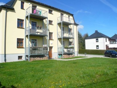 modern wohnen - ruhig in grüner Sonnenlage - Hochparterre mit Balkon