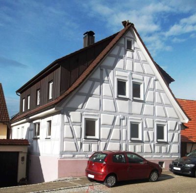 „Charmante Fachwerk-Doppelhaushälfte zur Miete – Wohnflair im historischen Stil!“