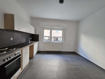 Schön renovierte 2-Zi.-Whg. mit EBK, Balkon in Pforzheim- Zentrumsnah