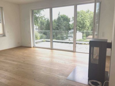 Top-Apartment mit Wasserblick in exklusiver Wohnlage! Aufzug, EBK, Klimaanlage, Kamin und Terrasse!