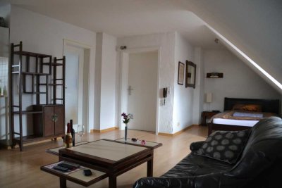 Charmantes DG-Apartment als Renditeobjekt oder Rückzugsort