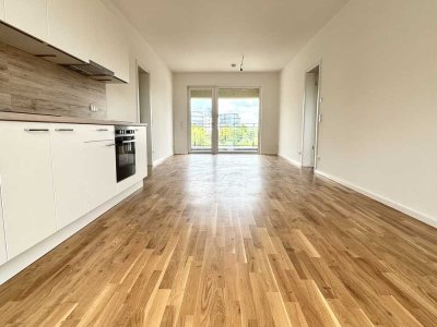 Moderne 4-Raum-Wohnung im Erstbezug mit EBK, Balkon und 2 Bädern