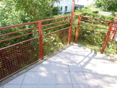 Sehr ruhige 2-Zimmer-Wohnung mit EBK mit Geräten in Toplage in Martinsried/TG- und Außenstellplatz