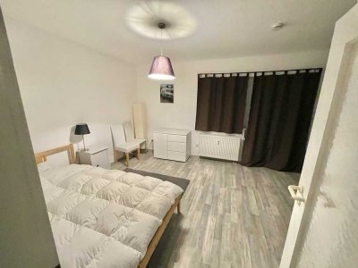 Exklusive, helle möbl. 1-Zi-Wohnung mit Balkon EBK hochw. Laminat Keller Waschkeller Gießen