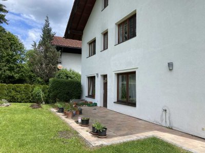Großzügige 4-Zimmer Wohnung mit großer Terrasse und Garten in Ruhpolding