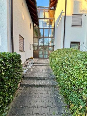2-Zimmer-Wohnung mit Balkon, Aufzug und Garage – zentrumsnah & ideal gelegen!