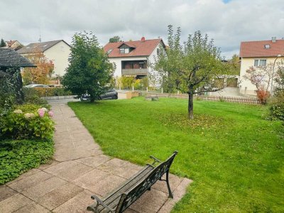 Gleich einziehen und den Traum vom Eigenheim leben – Großzügige Doppelhaushälfte, idyllische Lage