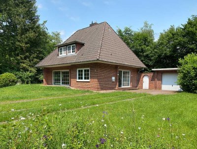 Freistehendes Einfamilienhaus mit traumhaftem Garten in ruhiger Lage von Adendorf