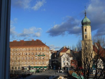 ANderMUR sonnige, großzügige 2ZI mit Wohnküche im stilvollen Altbau