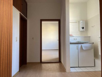 Attraktive 2 Zimmer Wohnung mit eigenem Eingang