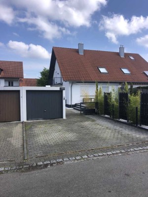 Günstige 6-Zimmer-Doppelhaushälfte in Untermeitingen OT Lagerlechfeld