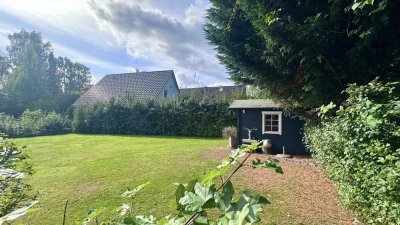 Einzelhaus-Charakter  – Reihenendhaus mit großem Garten!