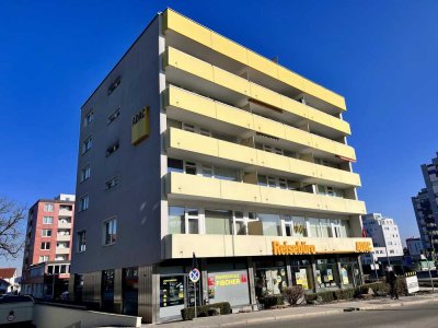 Neu renovierte 2-Zimmer Wohnung mit Balkon nahe Forum zu vermieten