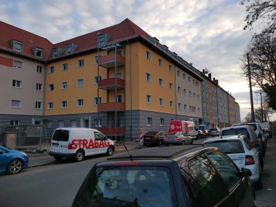 Gut und sicher wohnen - 2,5-Zimmer-Wohnung mit Balkon
