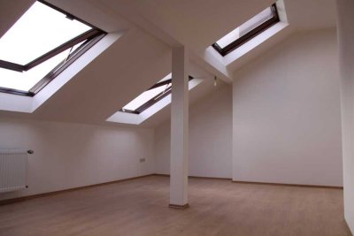 Dachgeschoßwohnung mit 2 ZKB in der Nordstadt