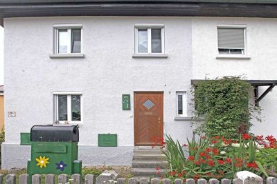 Charmantes Reiheneckhaus mit Geschichte und Stil – liebevoll modernisiert