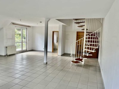 TRAUMHAFTE  MAISONETTEWOHNUNG - leben wie im Eigenheim