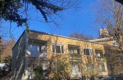 AM NEUTOR: Schöne &amp; Praktische 3-Zimmer-Balkonwohnung aus den 60ern nähe Festspielhaus