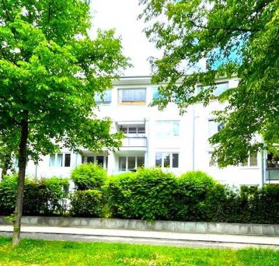 Stilvolle, vollst. renovierte 3-Zimmer-Wohnung mit geh. Innenausstattung mit EBK