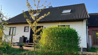 Seelze OT Harenberg, gepflegte, große DHH mit Keller auf ca. 1.200 m² Grundstück