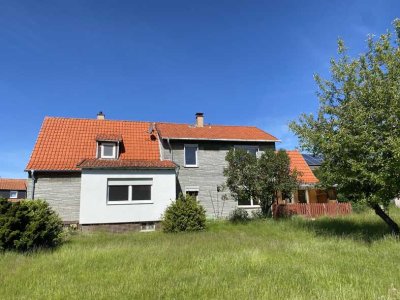 Zweifamilienhaus in Seesen - Modernes Zuhause mit viel Platz