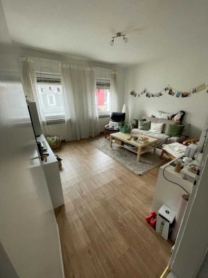 Modernisierte Wohnung mit zwei Zimmern und EBK in Hamm Süden - Nähe HSHL & OLG