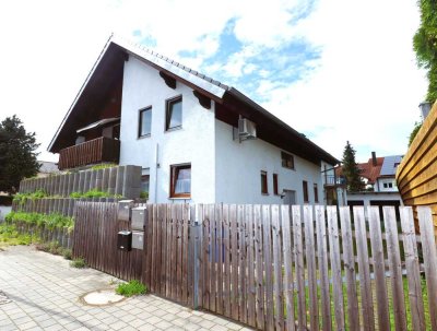 Großzügiges Zweifamilienhaus mit Garage in verkehrsgünstiger Lage in Ingolstadt Süd-West