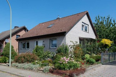 Einfach wohlfühlen! Komfortables Einfamilienhaus mit großem Grundstück.