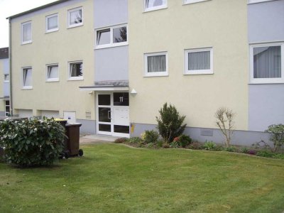 Attraktive, freie 3,5-Zimmer-Hochparterre-Wohnung mit Balkon in Dortmund