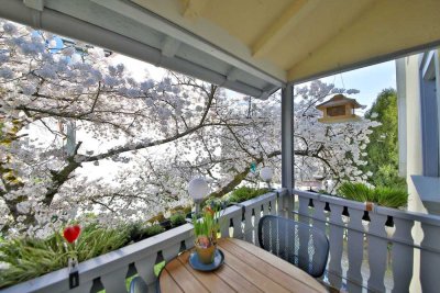 Stilvolle 4-Zimmer-Altbauwohnung, hochwertig saniert, Balkon, in Baden-Baden City