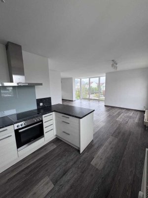 Helle 2-Zi.-Wohnung mit Wohnküche, TG & Aufzug, barrierefrei