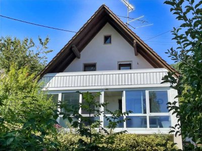 Charmantes Einfamilienhaus mit Wintergarten und Balkon in Bedernau