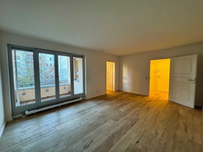 Direkt neben der KarLi und doch in aller Ruhe in ihrer neuen 1-Zimmer-Wohnung mit Balkon