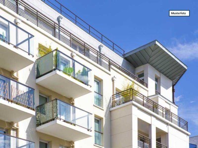 Provisionsfrei Etagenwohnung in 08525 Plauen, Martin-Luther-Str.