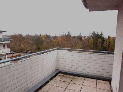 Gemütliche 2-Raum-Wohnung mit Balkon in Stadtfeld-Ost erwartet Sie!