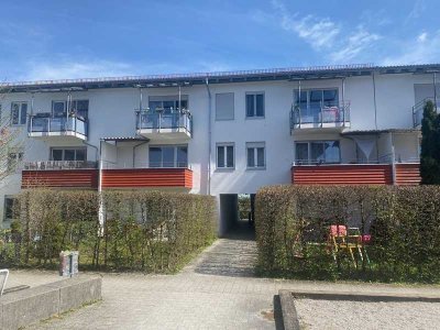 Attraktive, freie 2 Zimmerwohnung mit Westbalkon in Höhenkirchen