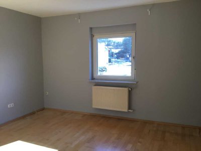 3-Zimmer-Wohnung mit Einbauküche, Stellplatz und Keller in Sulzbach-Soden