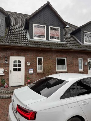 Geräumiges Mittelreihenhaus mit Terrassendach und Garten in Hamburg